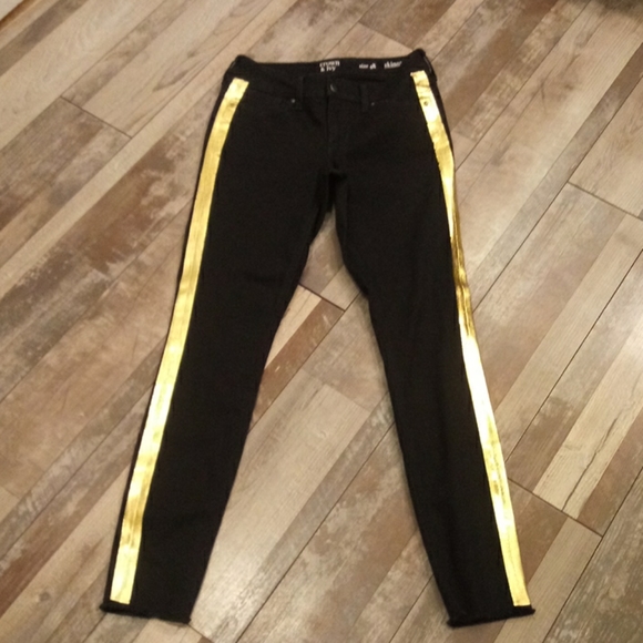 Crown & Ivy Metallic Skinny Jeans Size 4R - Picture 3 of 8